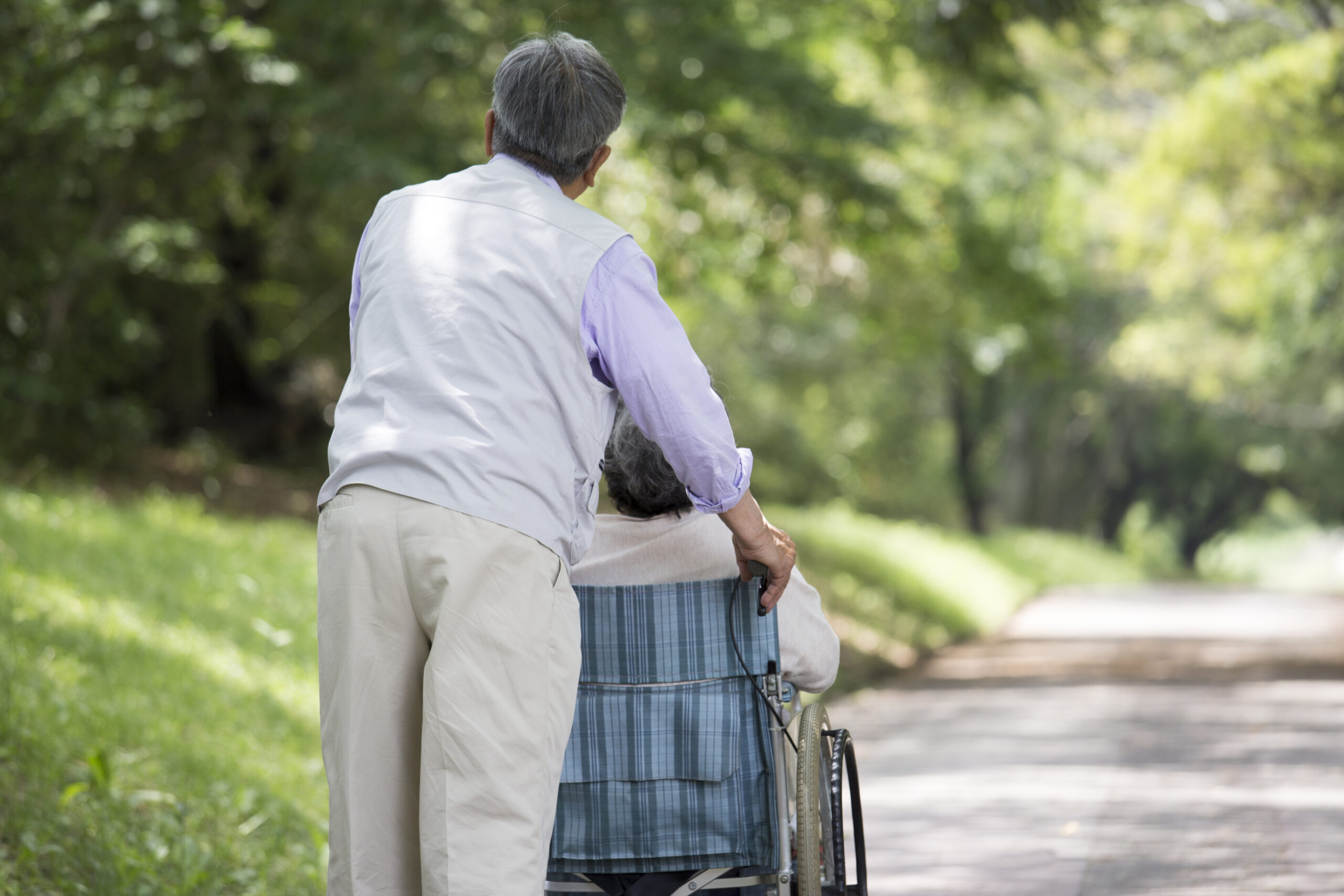 支援長者及殘疾人士照顧者的暫託服務