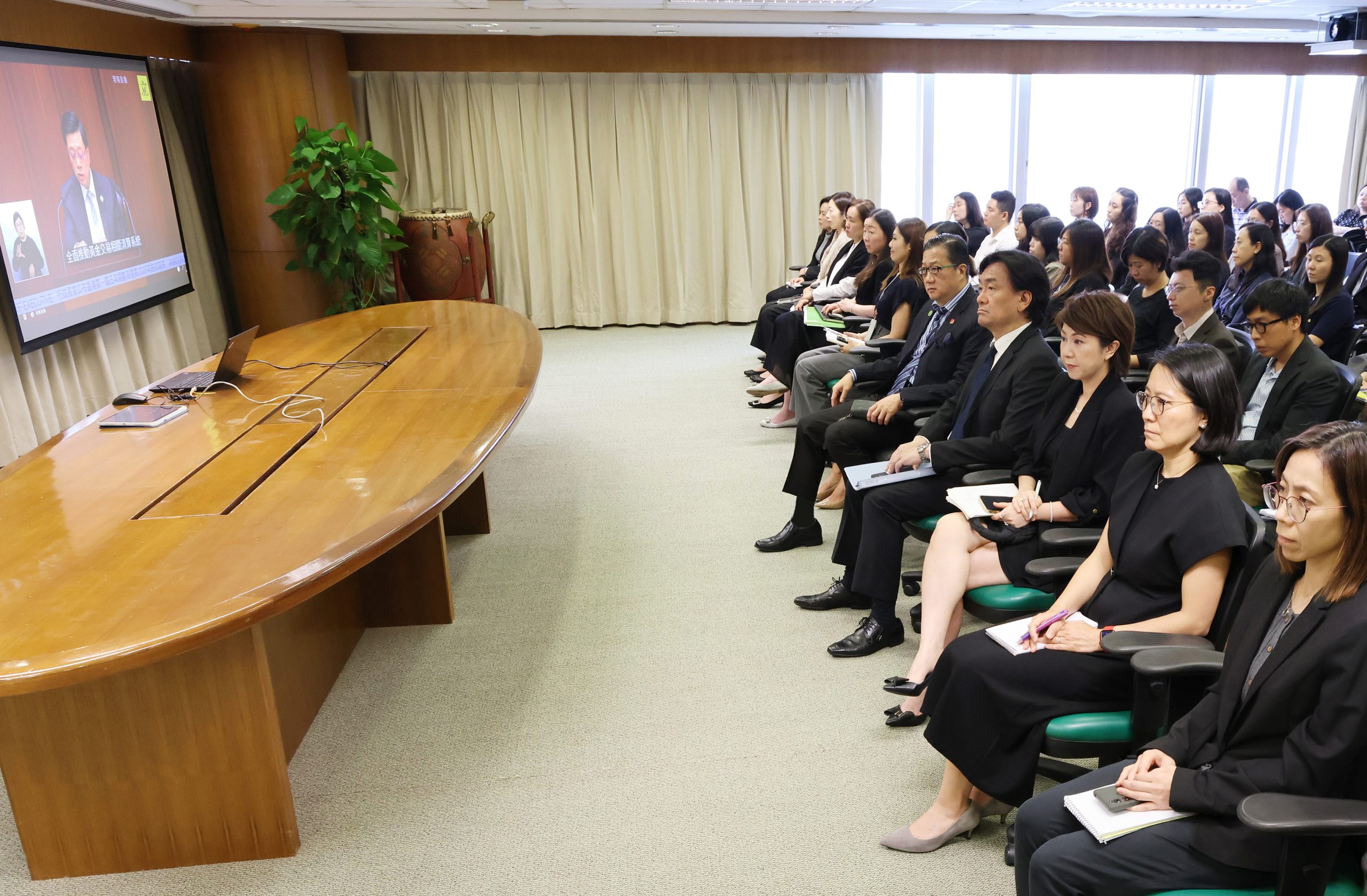 公署秉持監察及善治使命  積極配合政府首個五年規劃及施政報告