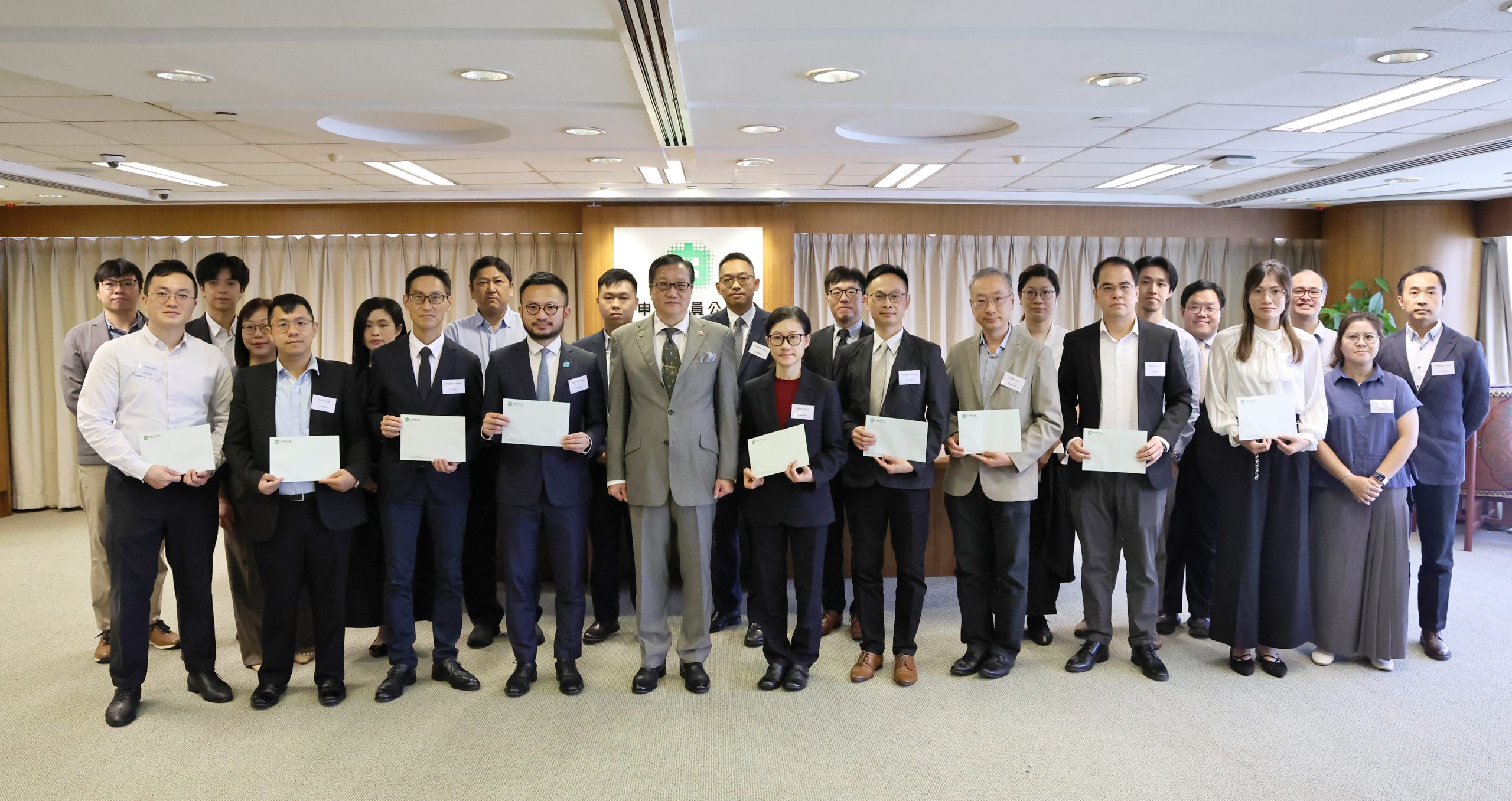 申訴專員表揚六部門協作成果 推動果斷執法清理違規佔用政府土地